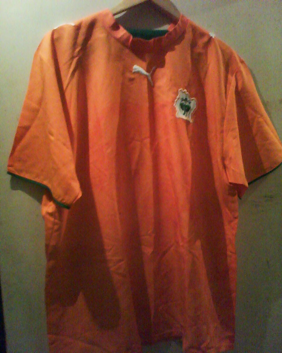 Front of the Ivory Coast 2006–07 home football shirt
