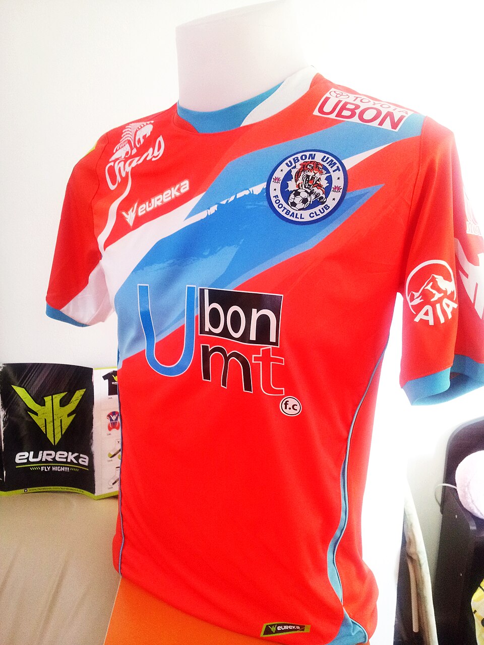 Front of the Ubon UMT United 2014 home football shirt